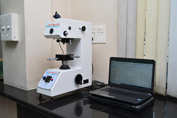 Micro Hardness Tester with Case depth Graph